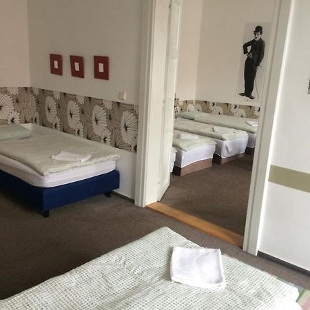 Charles Square Hostel Prague Phòng bức ảnh