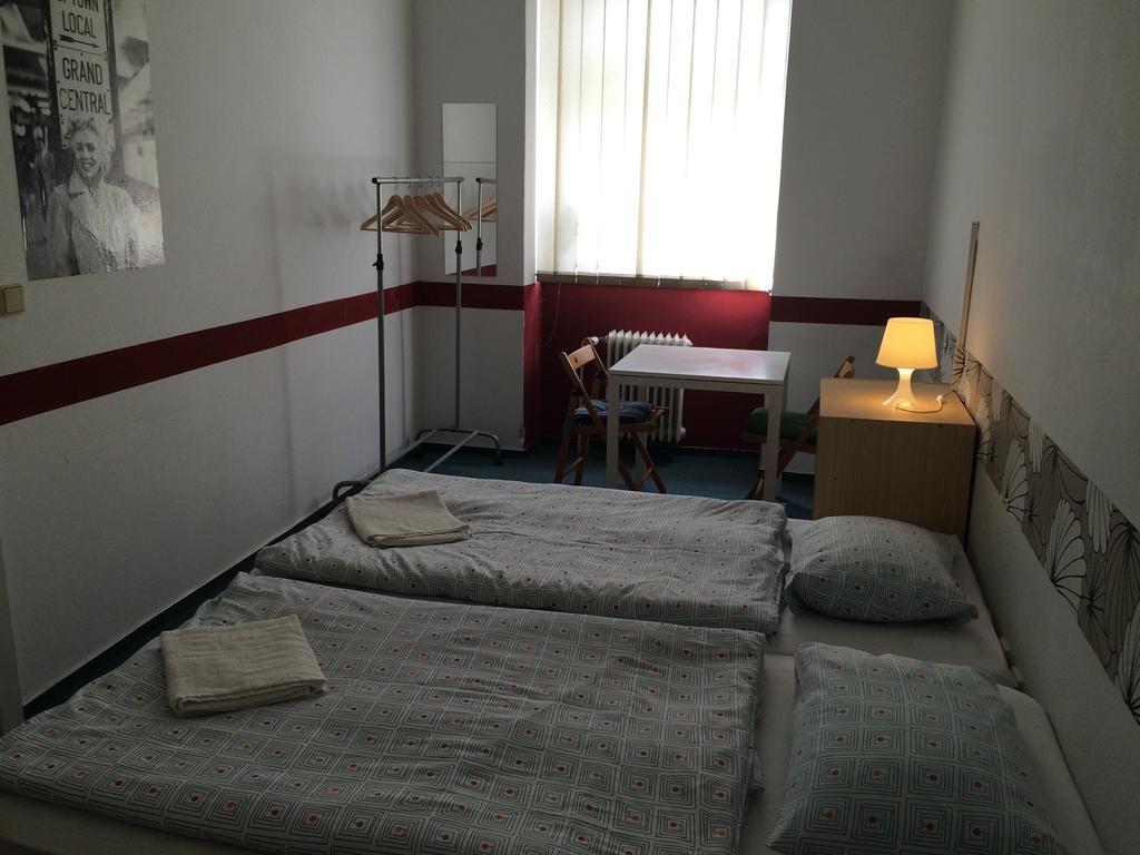 Charles Square Hostel Prague Ngoại thất bức ảnh