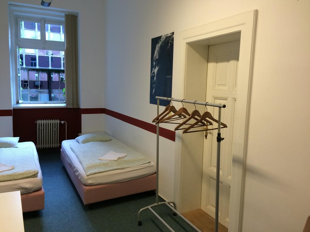 Charles Square Hostel Prague Ngoại thất bức ảnh