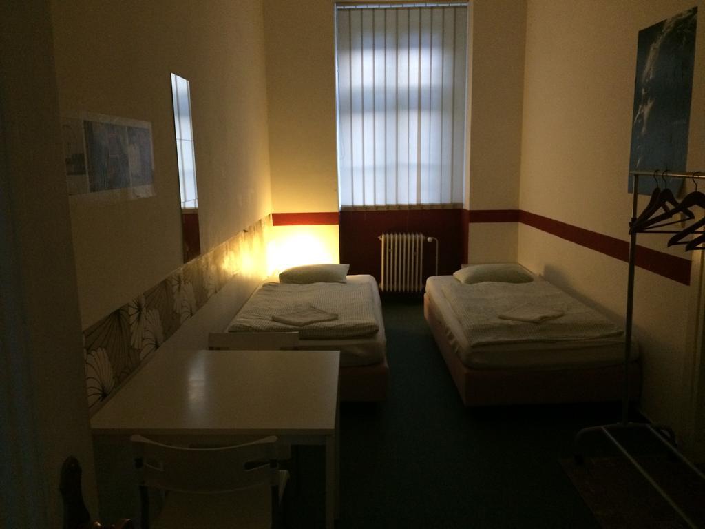 Charles Square Hostel Prague Ngoại thất bức ảnh