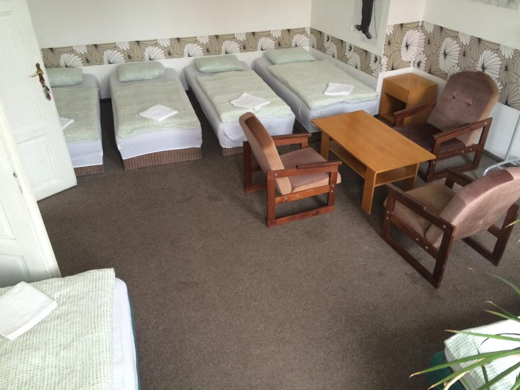 Charles Square Hostel Prague Phòng bức ảnh