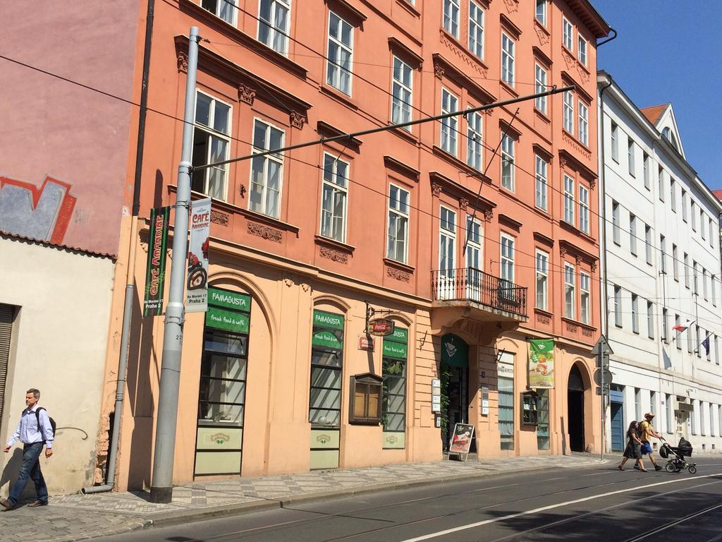 Charles Square Hostel Prague Ngoại thất bức ảnh