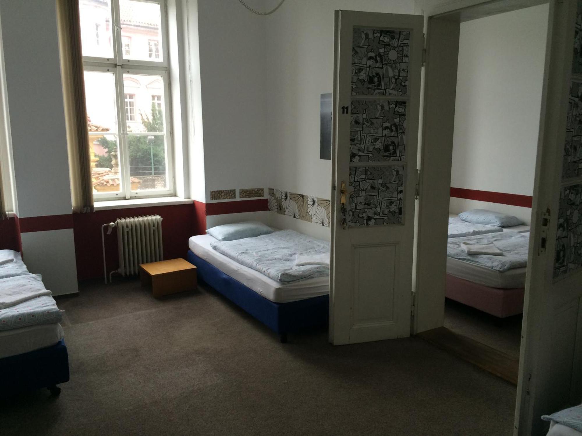 Charles Square Hostel Prague Phòng bức ảnh