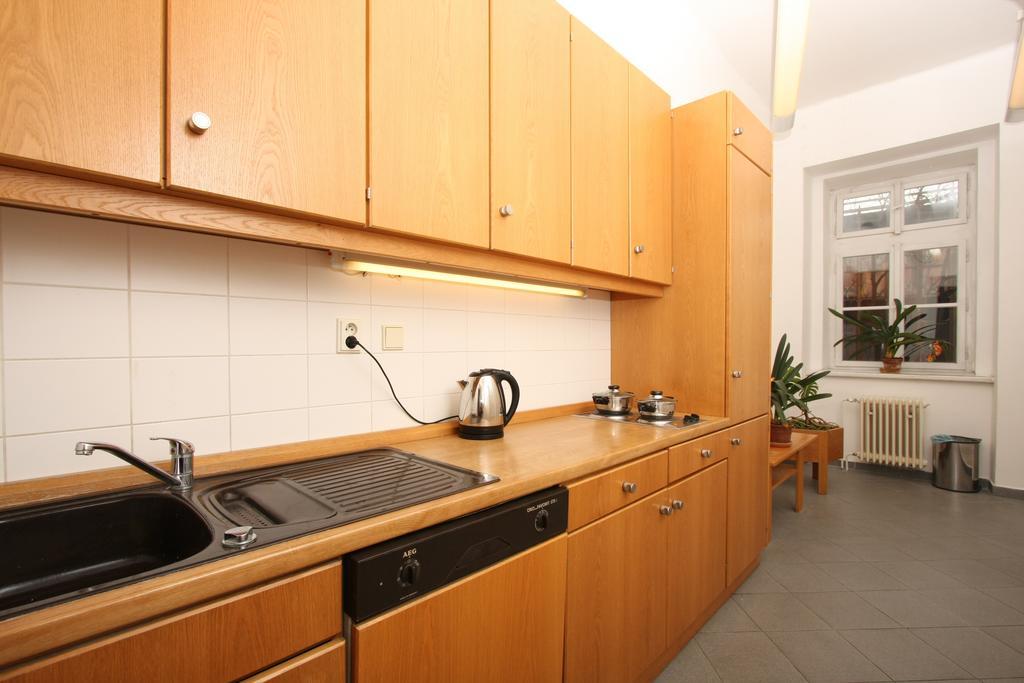 Charles Square Hostel Prague Ngoại thất bức ảnh
